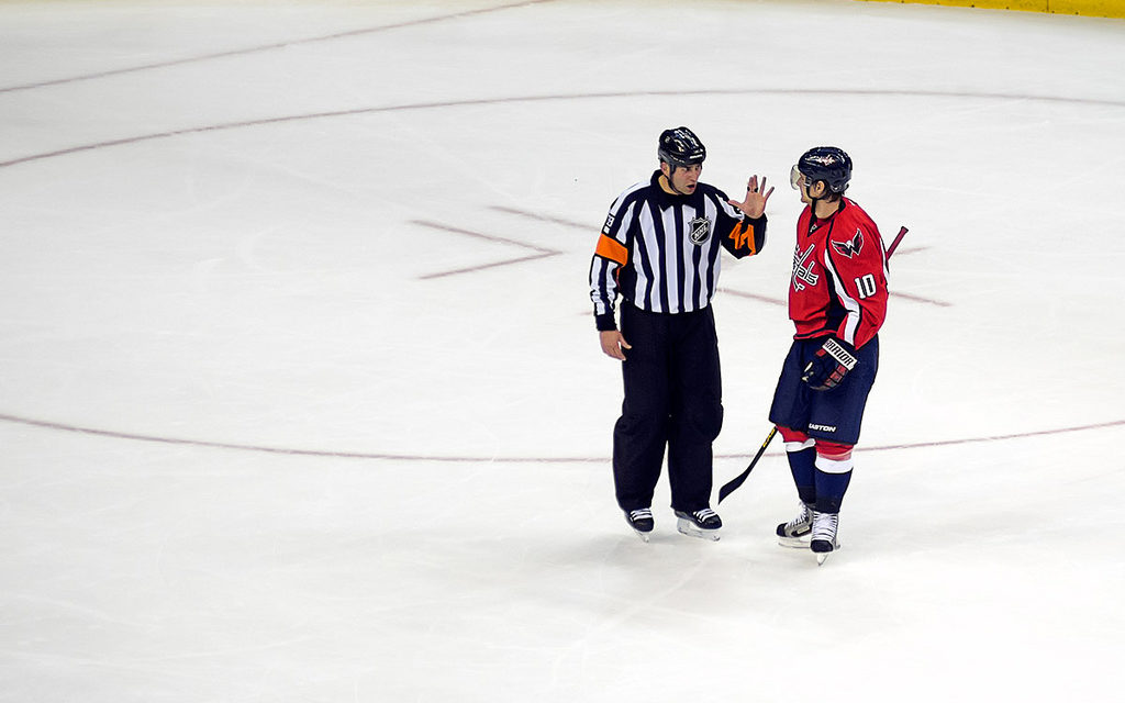 Tonight’s NHL Referees & Linesmen – 2/16/16